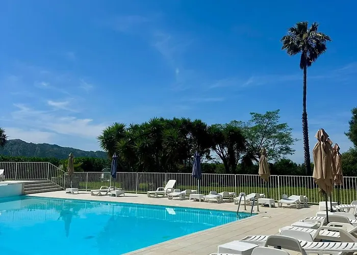 A Saint-florent Apartment *