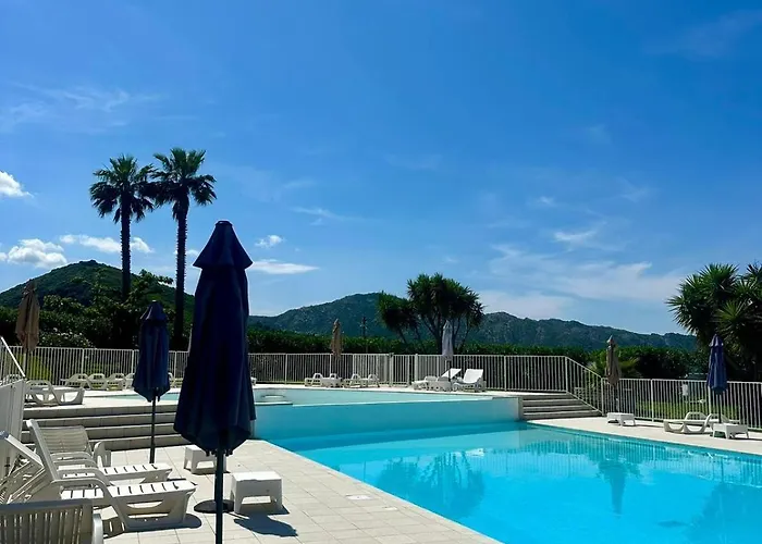 A Saint-florent * Saint-Florent (Corsica)